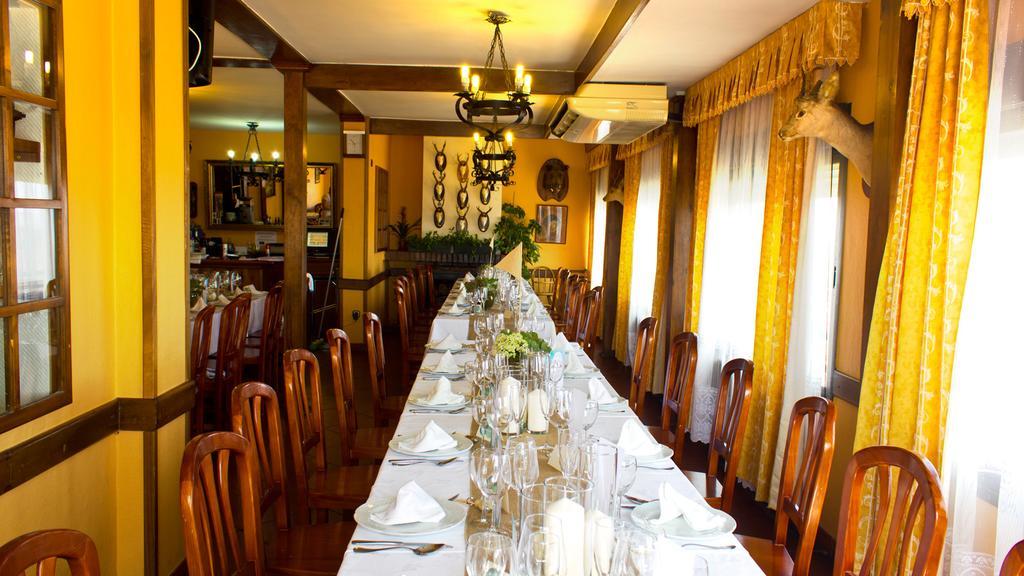 Hospedium Hostal Restaurante El Mirador De Atienza Luaran gambar